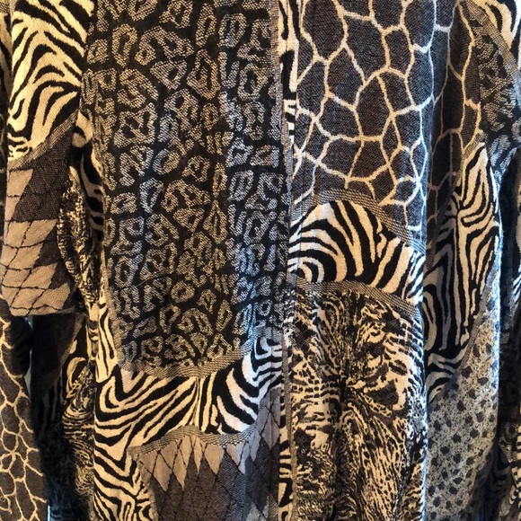 Embroidered Elegance! XL cardigan by Soft Surroundings - Picture 5 of 6